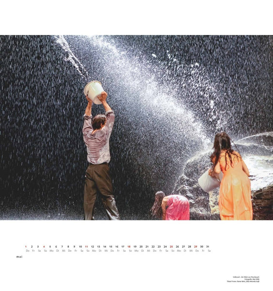 DUMONT - Pina Bausch - Tanztheater Wuppertal 2025 Wandkalender, 45x48 cm, Fotokunst-Kalender vom Ensemble des Tanztheaters Wuppertal, brillant fotografiert von Ursula Kaufmann - Bild 7