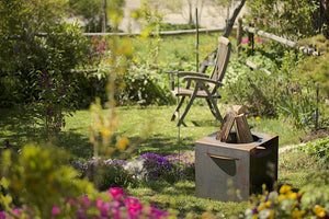 Mono Reihe im Garten 
